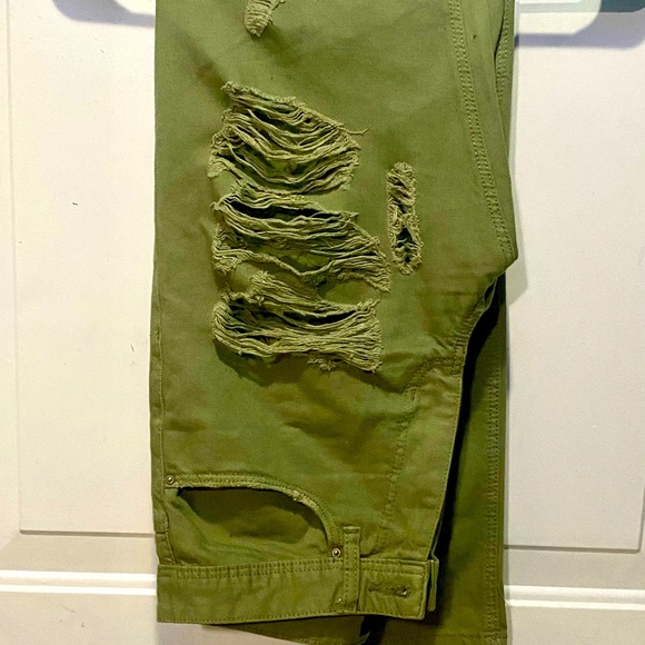 Ko Ko Ailis  Ripped Jeans - Picture 2 of 5